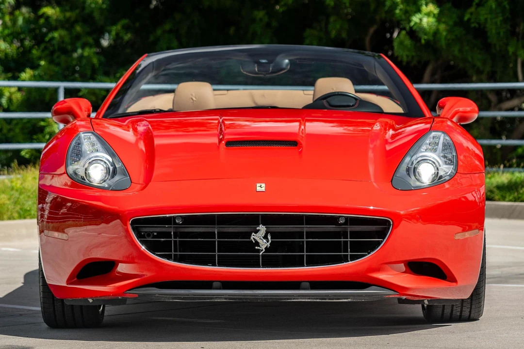 2010 Ferrari California - Image 2 of 31