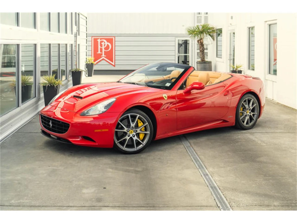 2010 Ferrari California - Image 2 of 12