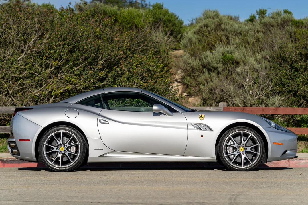 2010 Ferrari California - Image 13 of 31