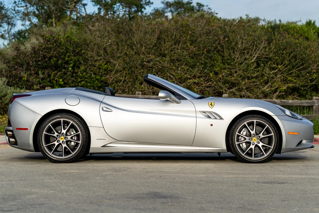2010 Ferrari California - Image 9 of 31