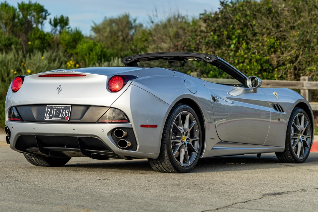 2010 Ferrari California - Image 4 of 31