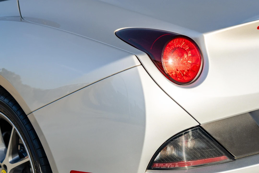 2010 Ferrari California - Image 29 of 31