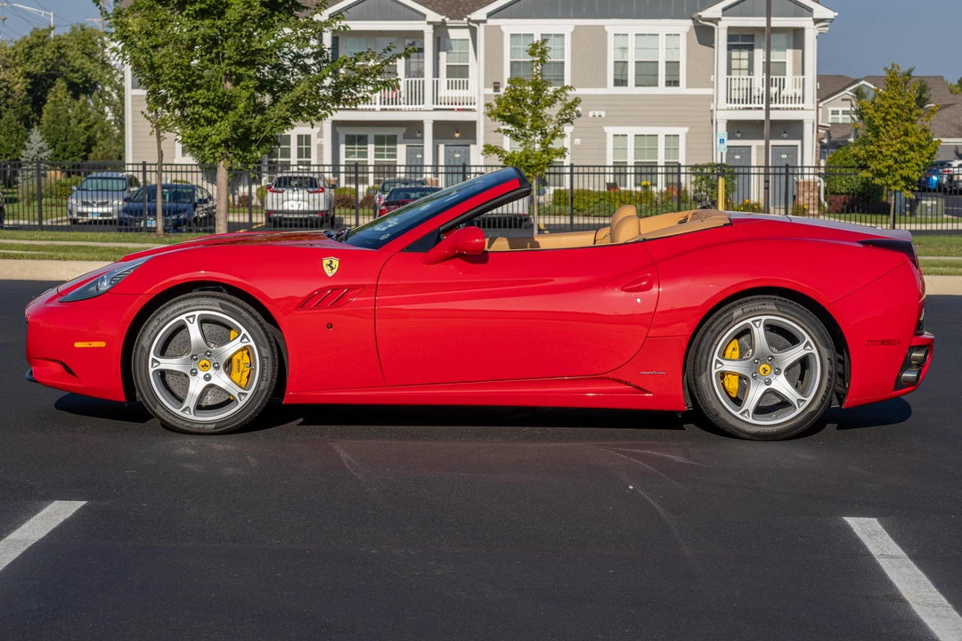 2010 Ferrari California - Image 7 of 30