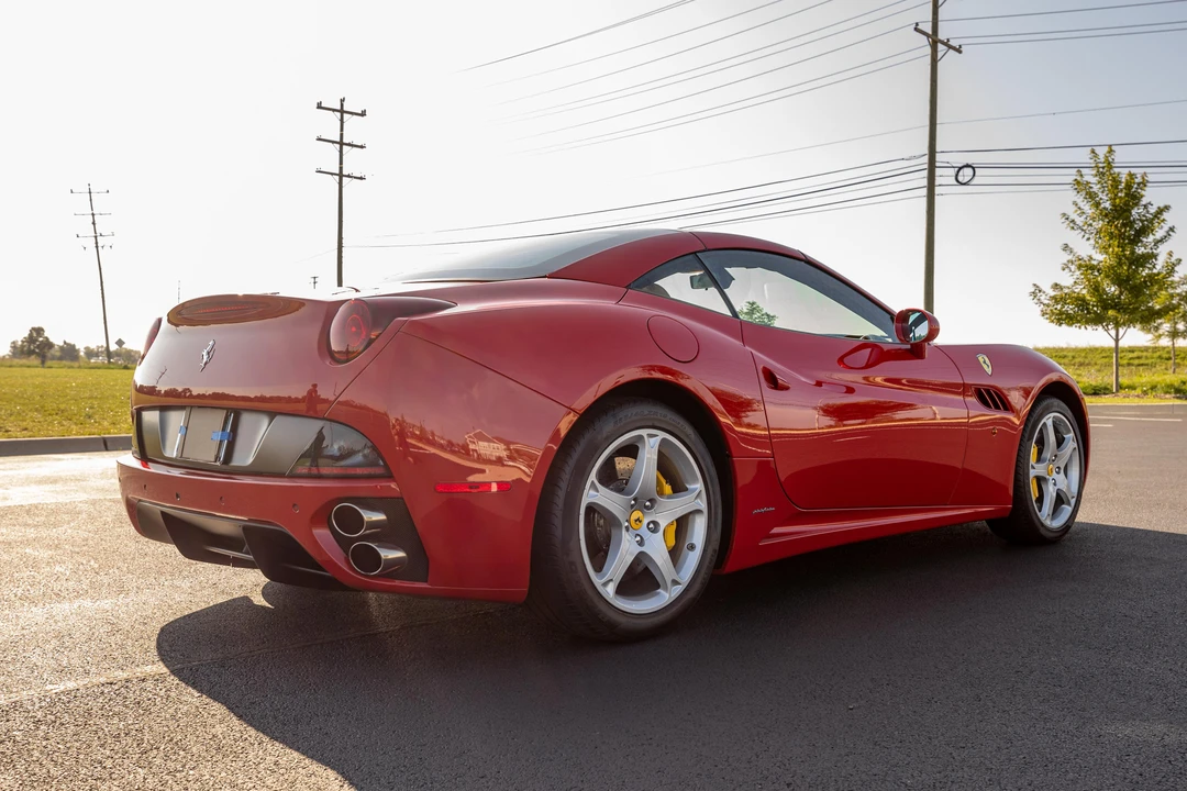 2010 Ferrari California - Image 16 of 30