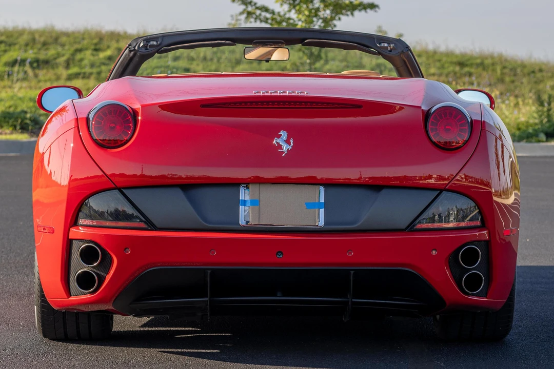 2010 Ferrari California - Image 5 of 30