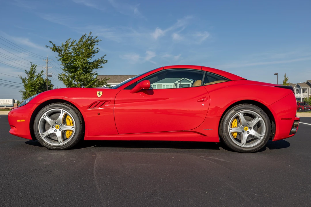2010 Ferrari California - Image 13 of 30