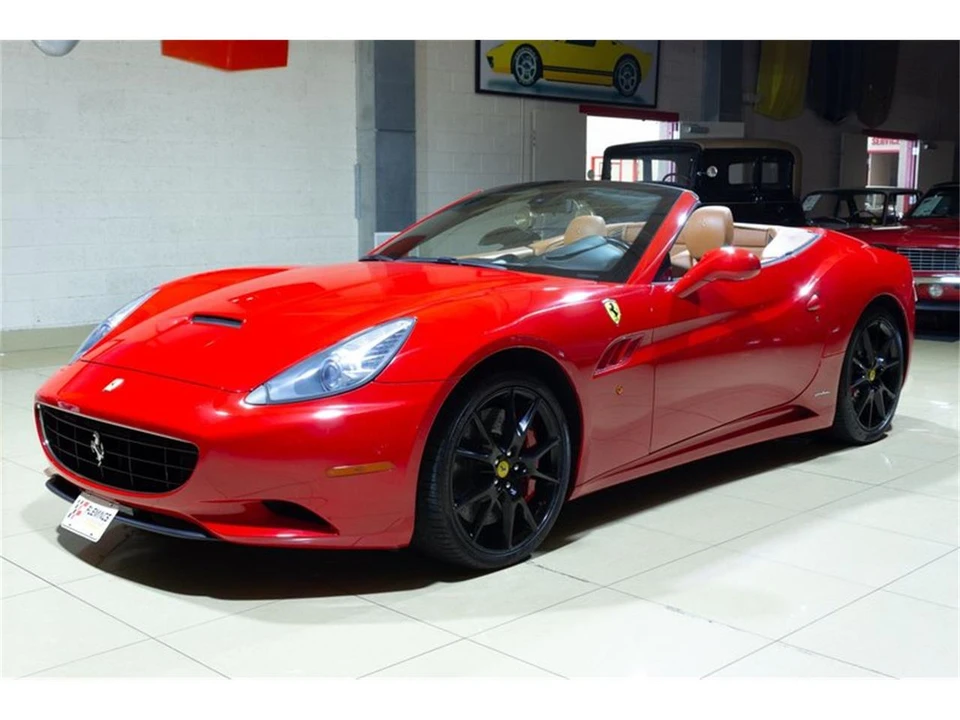 2010 Ferrari California - Image 2 of 31
