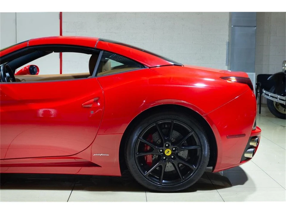 2010 Ferrari California - Image 8 of 31