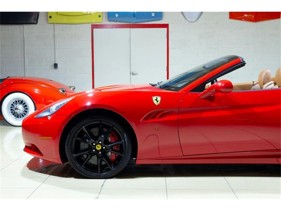2010 Ferrari California - Image 5 of 31