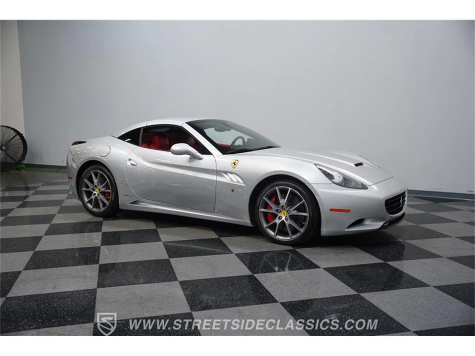 2010 Ferrari California - Image 14 of 31