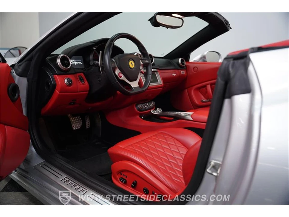 2010 Ferrari California - Image 2 of 31