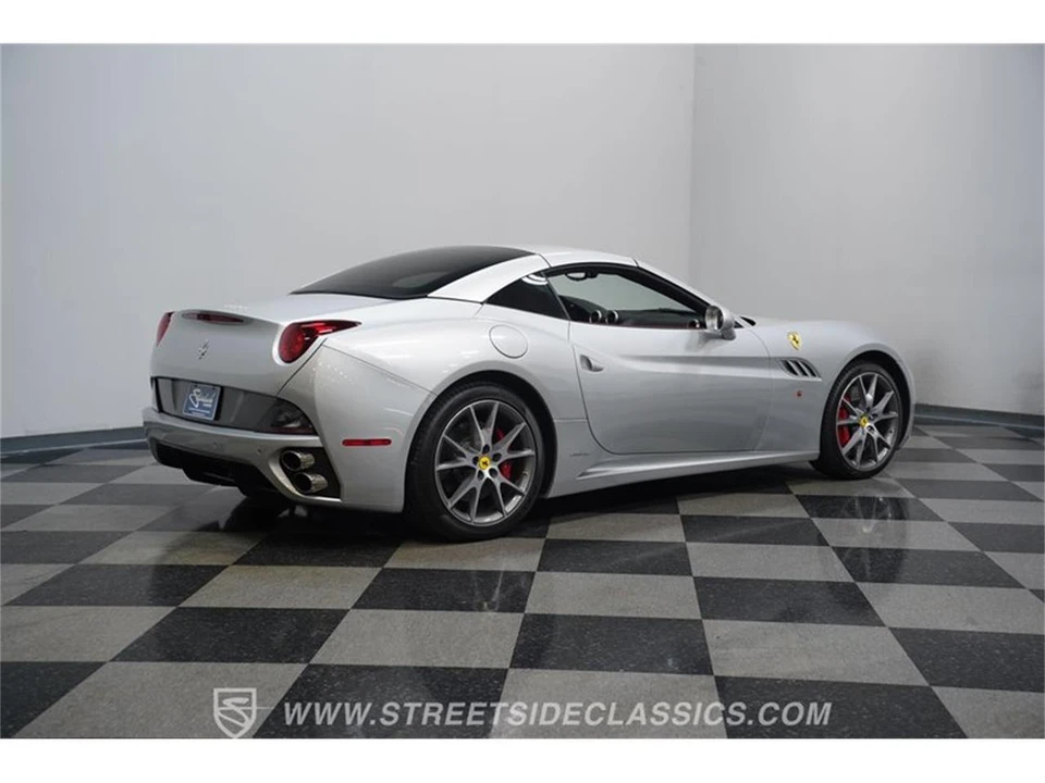 2010 Ferrari California - Image 11 of 31