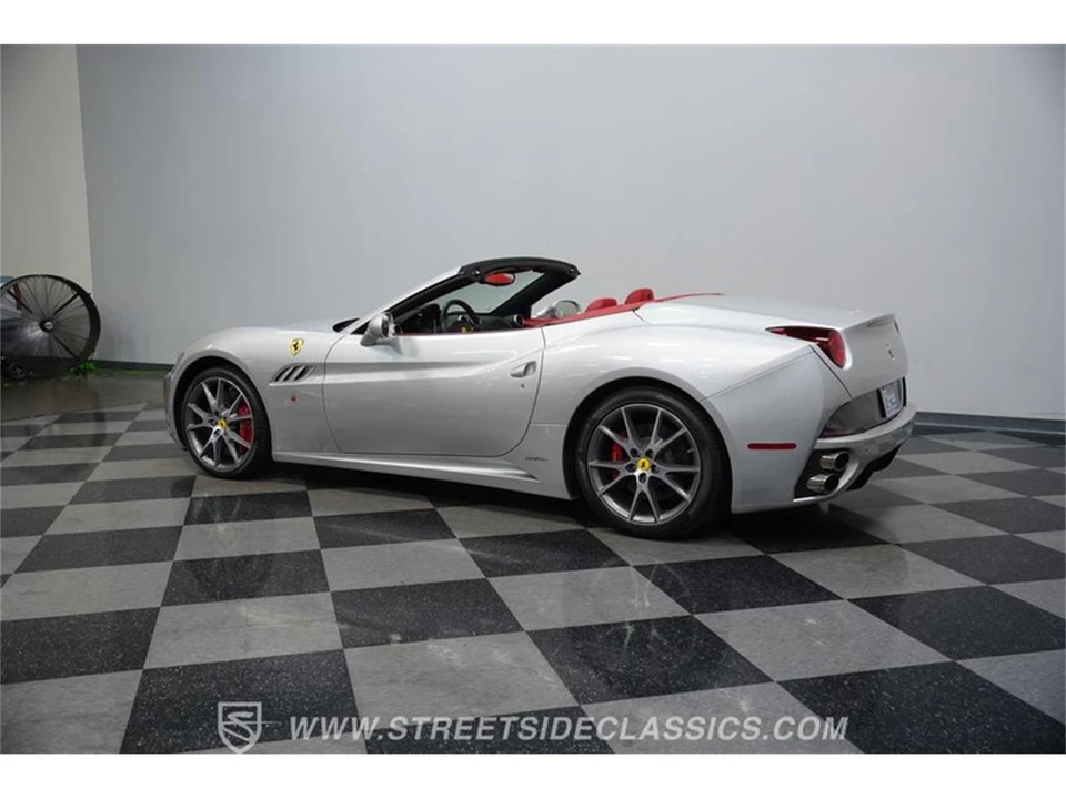 2010 Ferrari California - Image 7 of 31
