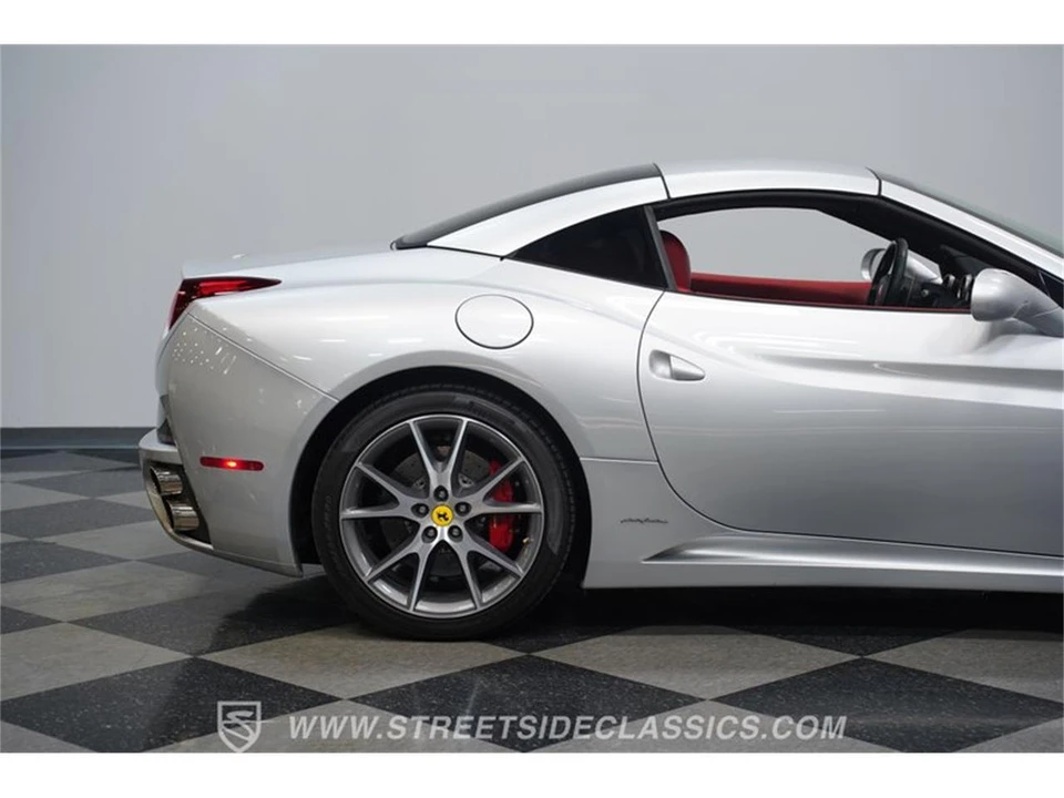 2010 Ferrari California - Image 27 of 31