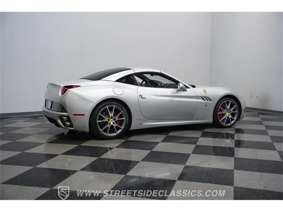 2010 Ferrari California - Image 12 of 31