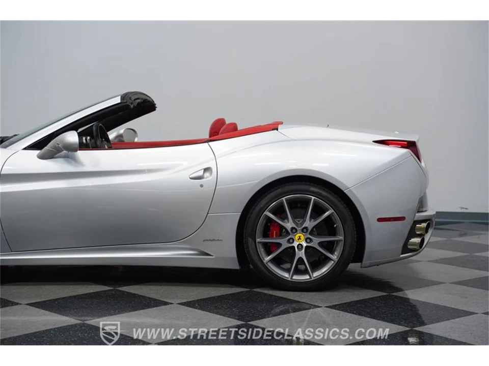 2010 Ferrari California - Image 22 of 31