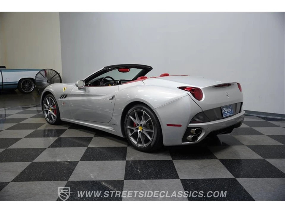 2010 Ferrari California - Image 8 of 31