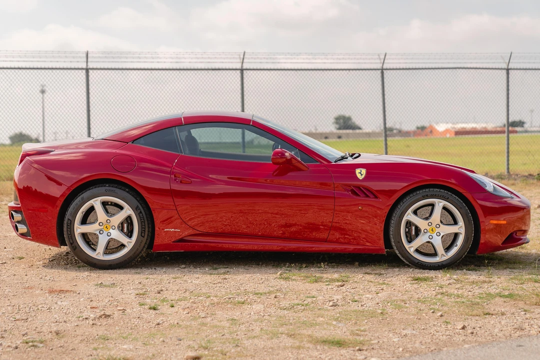 2010 Ferrari California - Image 3 of 31