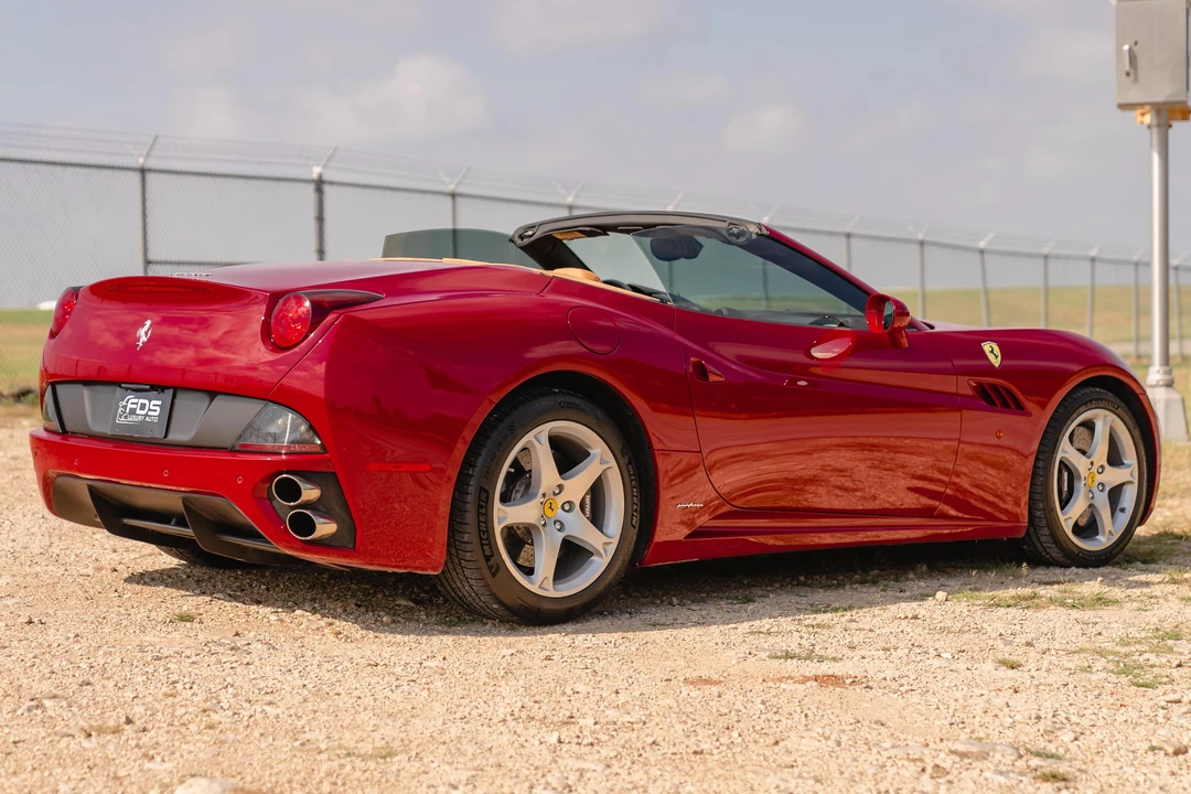 2010 Ferrari California - Image 4 of 31