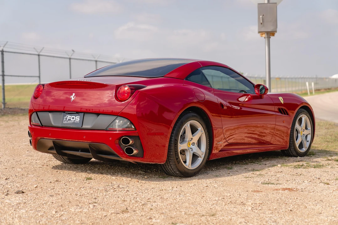 2010 Ferrari California - Image 21 of 31