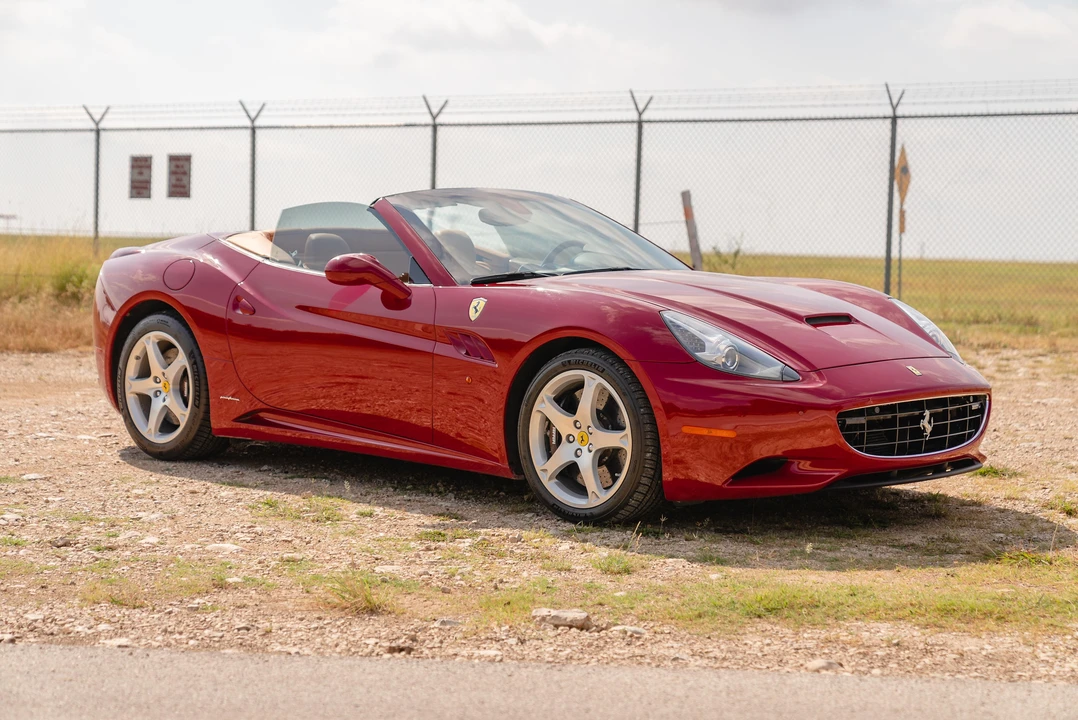 2010 Ferrari California - Image 14 of 31