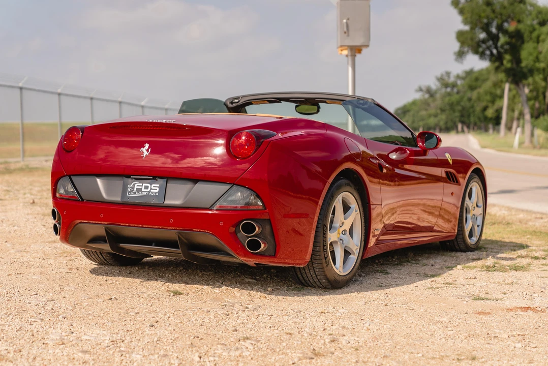 2010 Ferrari California - Image 11 of 31