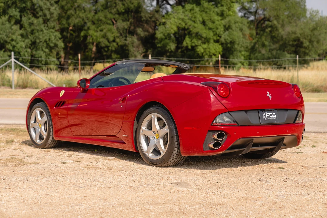 2010 Ferrari California - Image 9 of 31