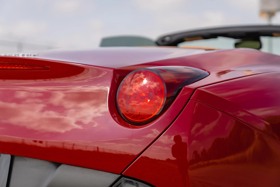 2010 Ferrari California - Image 23 of 31