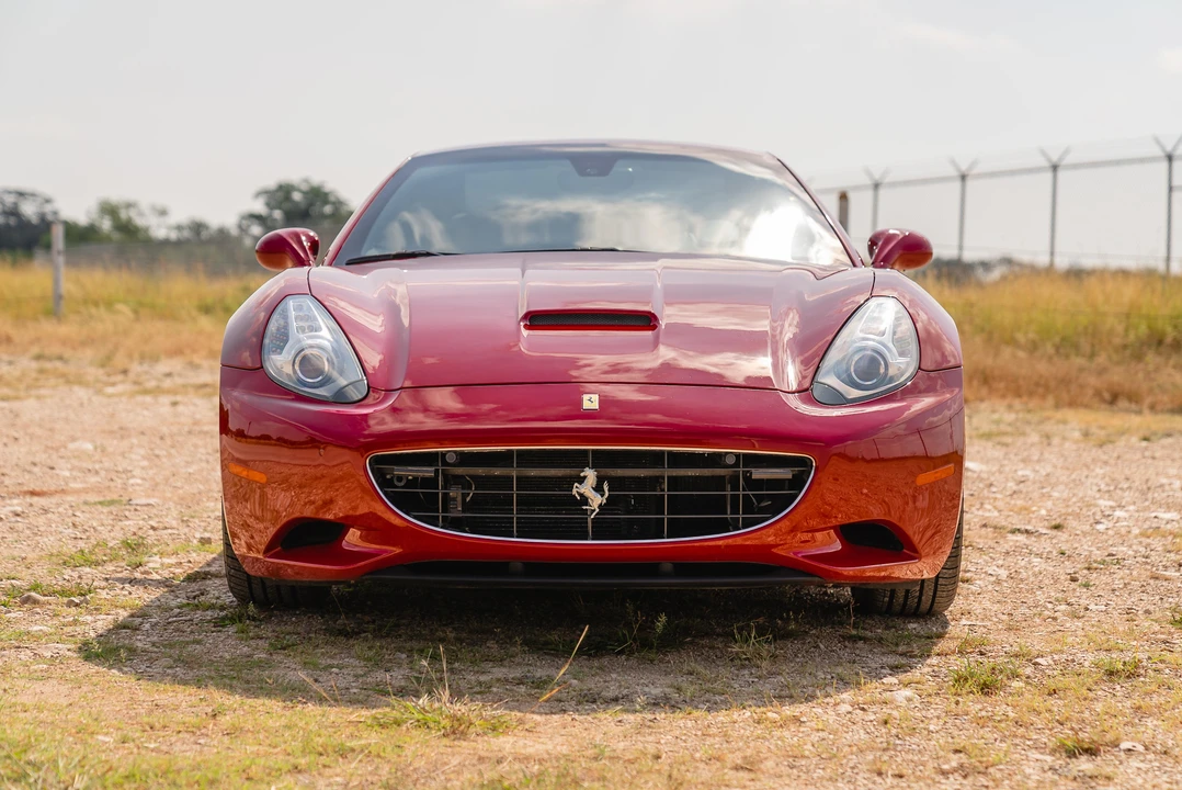 2010 Ferrari California - Image 16 of 31