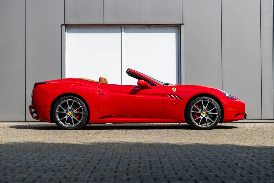 2010 Ferrari California - Image 4 of 31