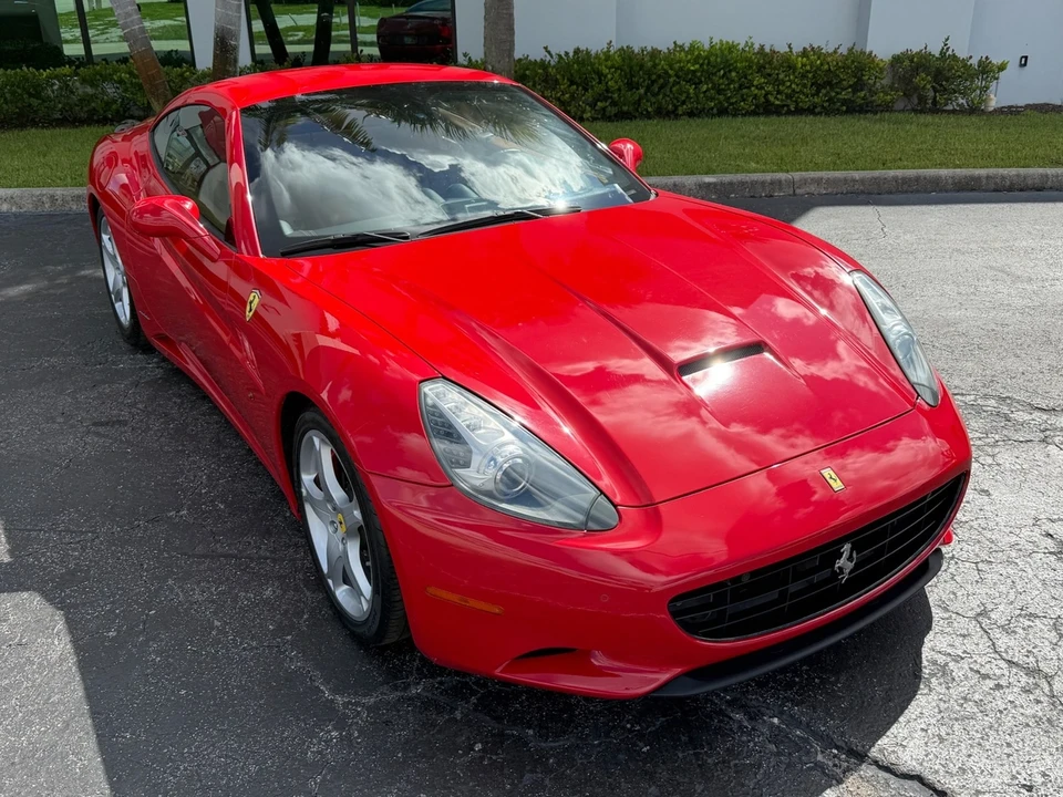 2010 Ferrari California - Image 15 of 21