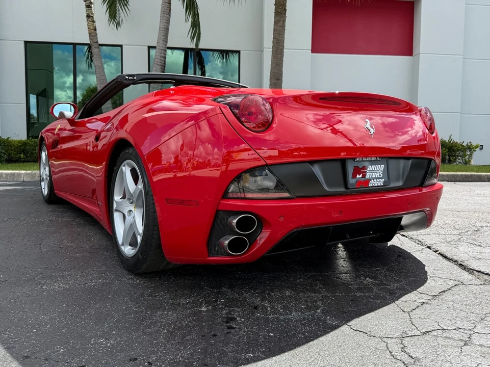2010 Ferrari California - Image 9 of 21