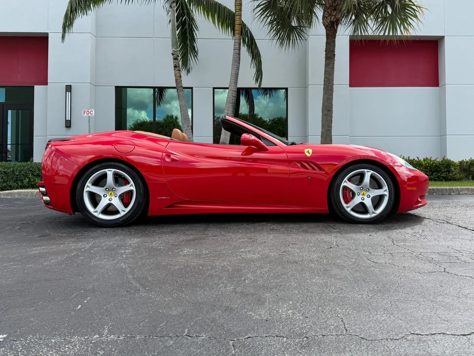 2010 Ferrari California - Image 3 of 21
