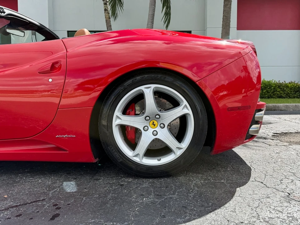 2010 Ferrari California - Image 13 of 21