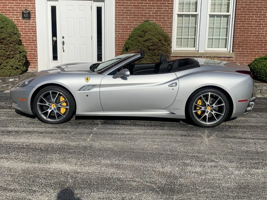 2010 Ferrari California - Image 2 of 10
