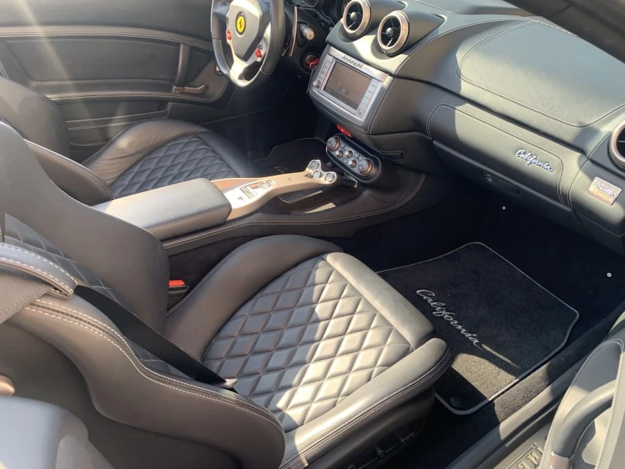 2010 Ferrari California - Image 5 of 10