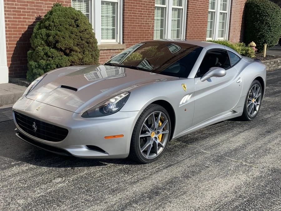 2010 Ferrari California - Image 8 of 10