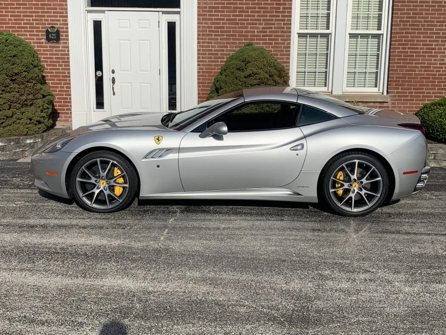 2010 Ferrari California - Image 9 of 10