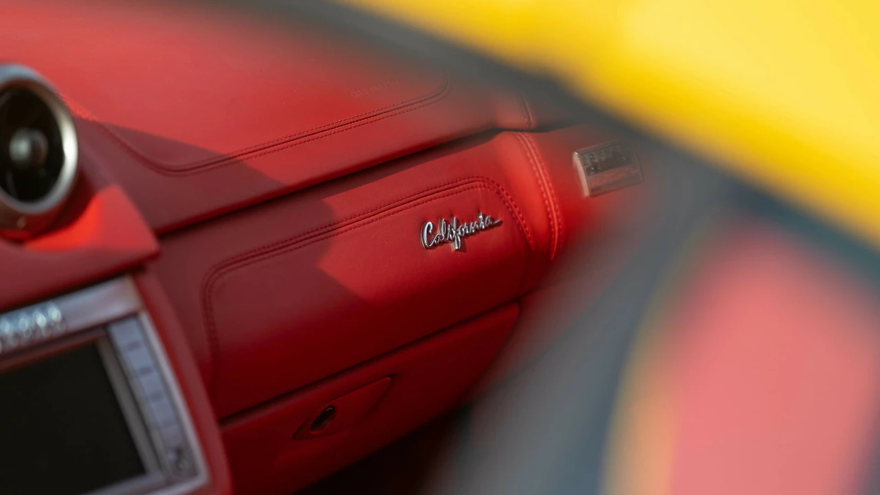 2010 Ferrari California - Image 11 of 31
