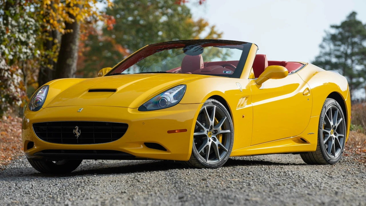 2010 Ferrari California - Image 12 of 31