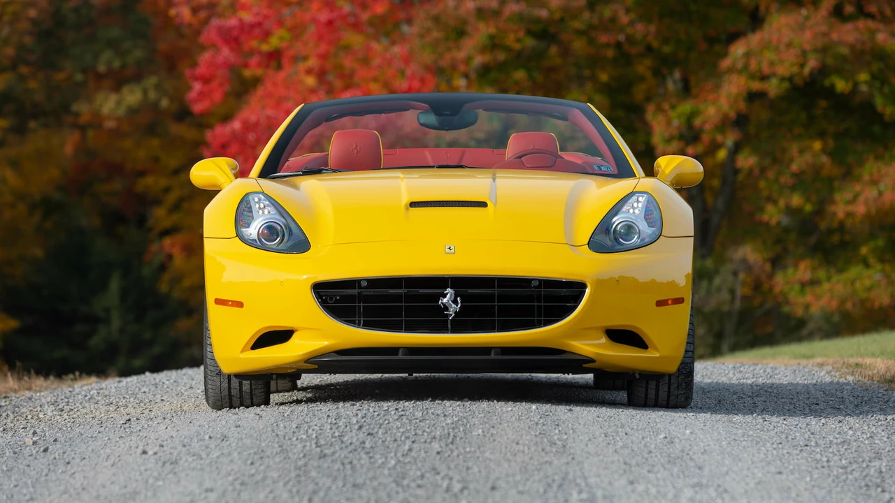 2010 Ferrari California - Image 14 of 31