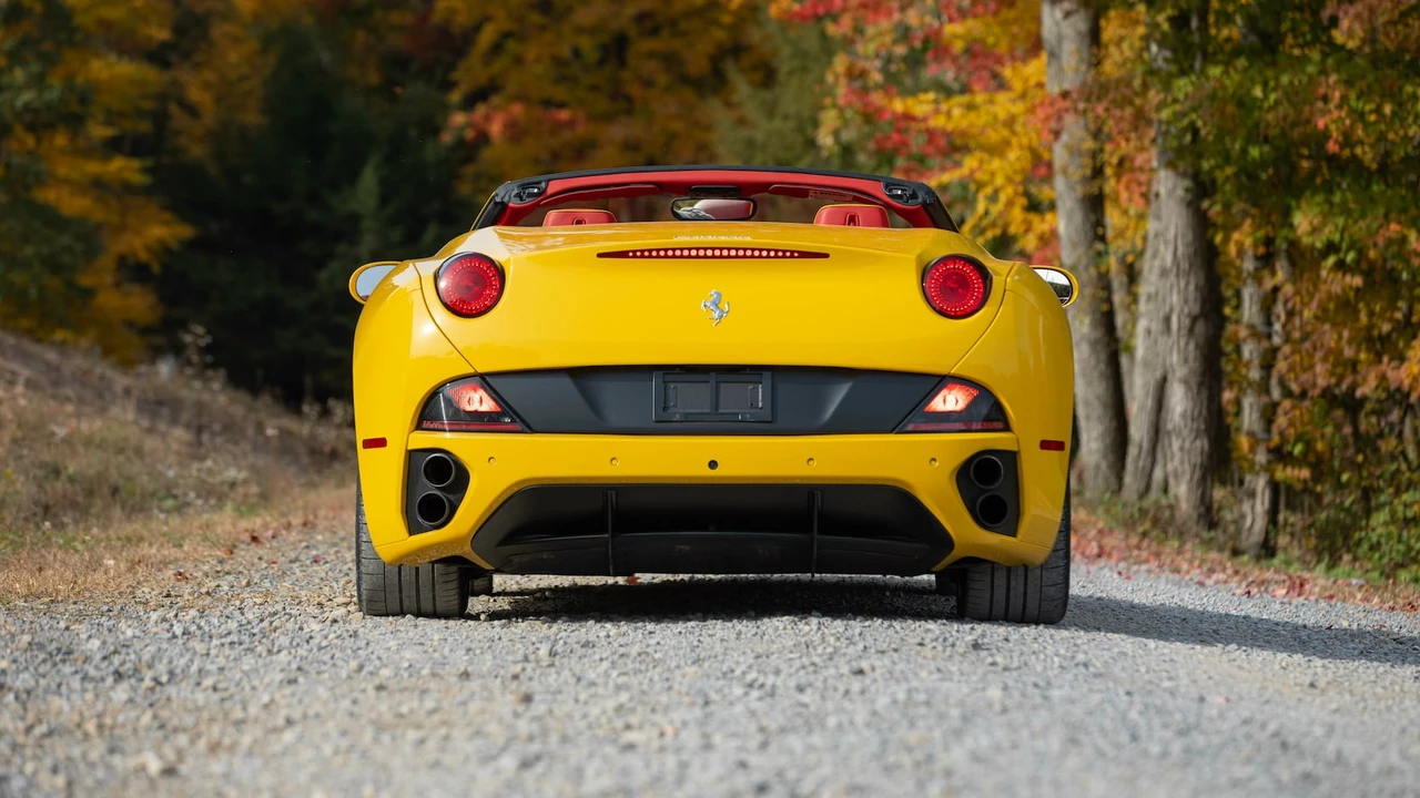 2010 Ferrari California - Image 16 of 31