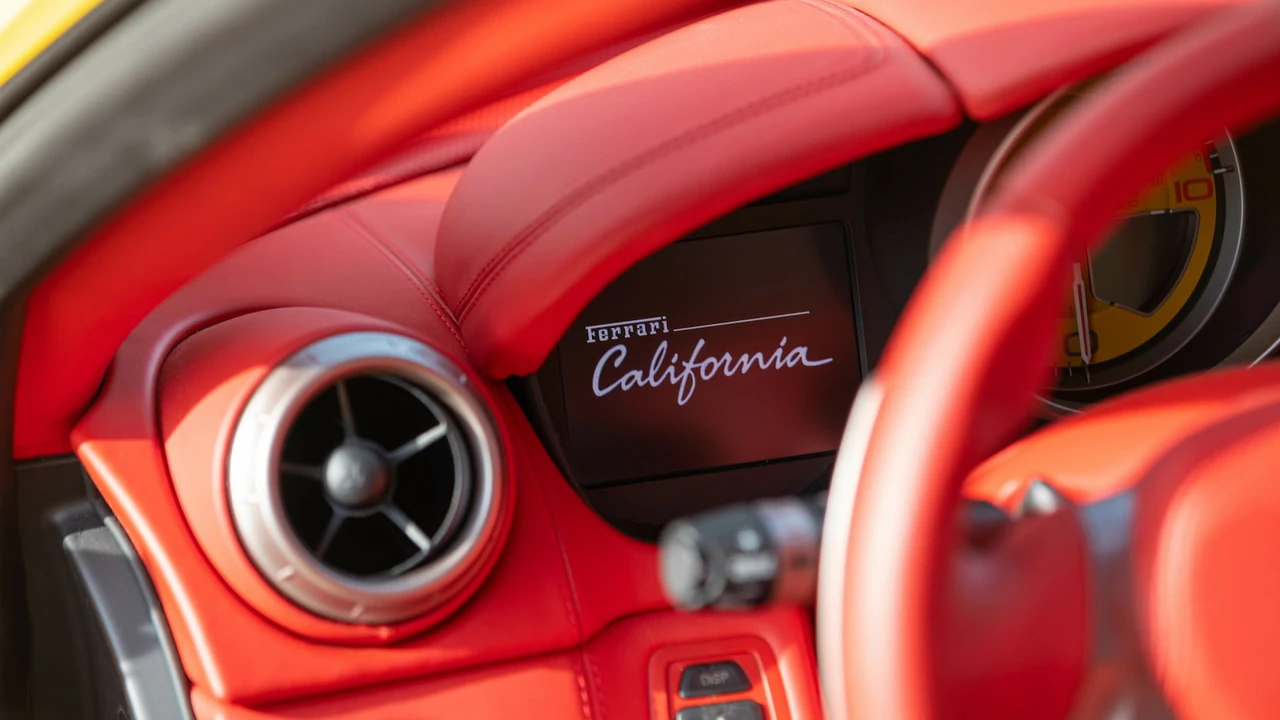 2010 Ferrari California - Image 18 of 31