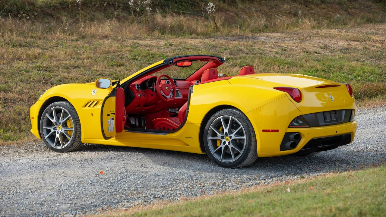 2010 Ferrari California - Image 19 of 31