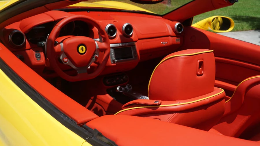 2010 Ferrari California - Image 5 of 19