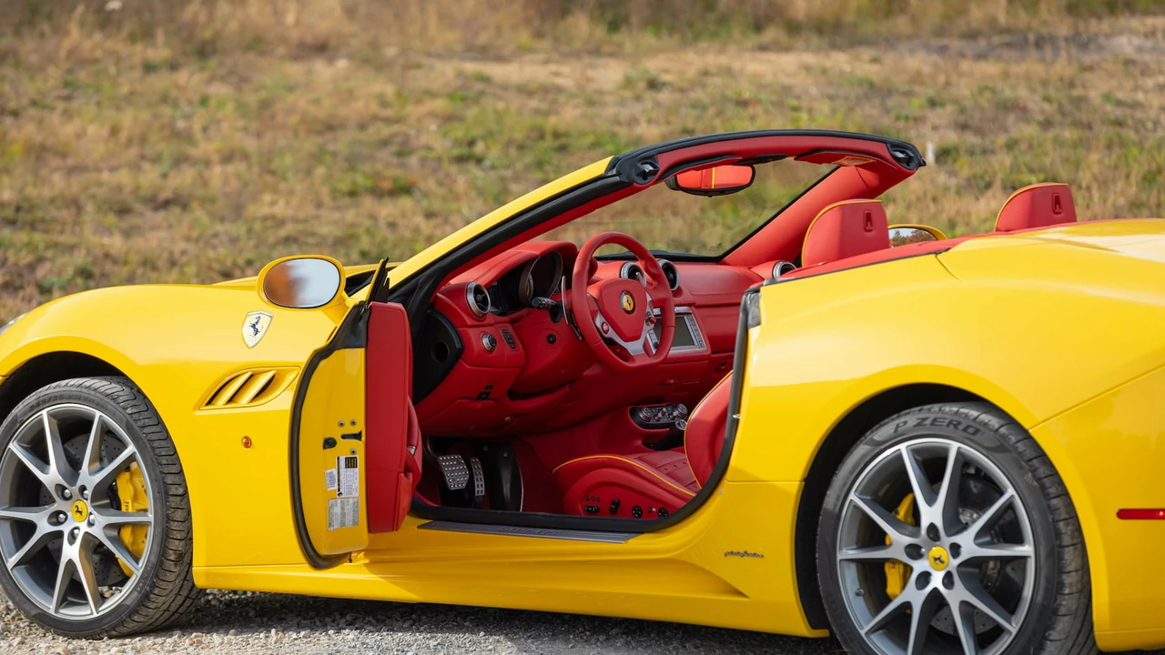 2010 Ferrari California - Image 28 of 31