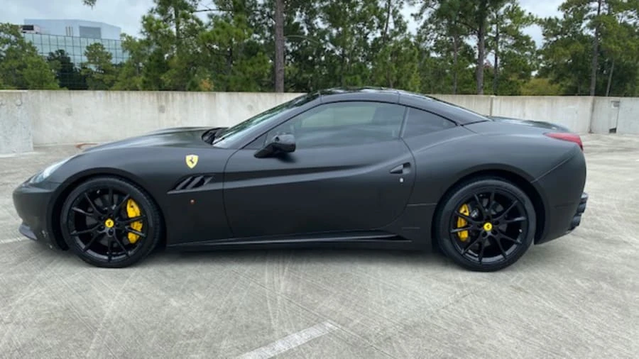 2010 Ferrari California - Image 2 of 12