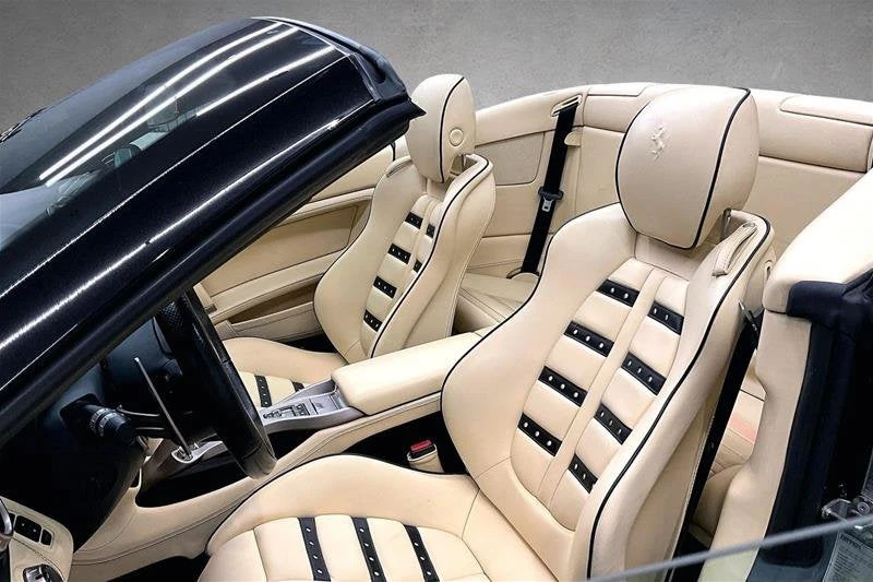 2010 Ferrari California - Image 6 of 17