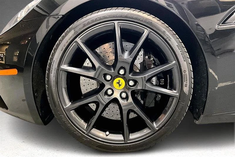 2010 Ferrari California - Image 2 of 17