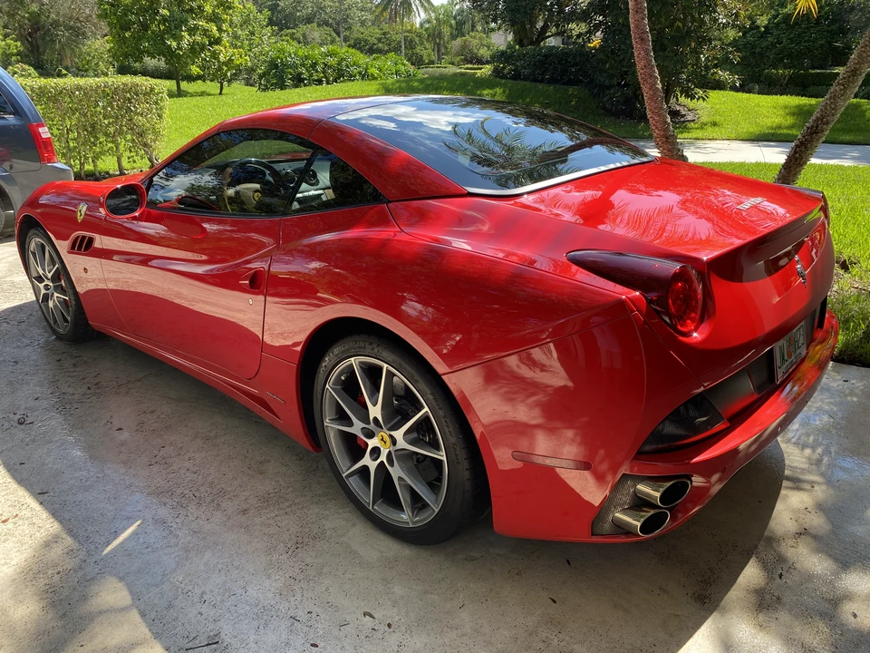 2010 Ferrari California - Image 12 of 31